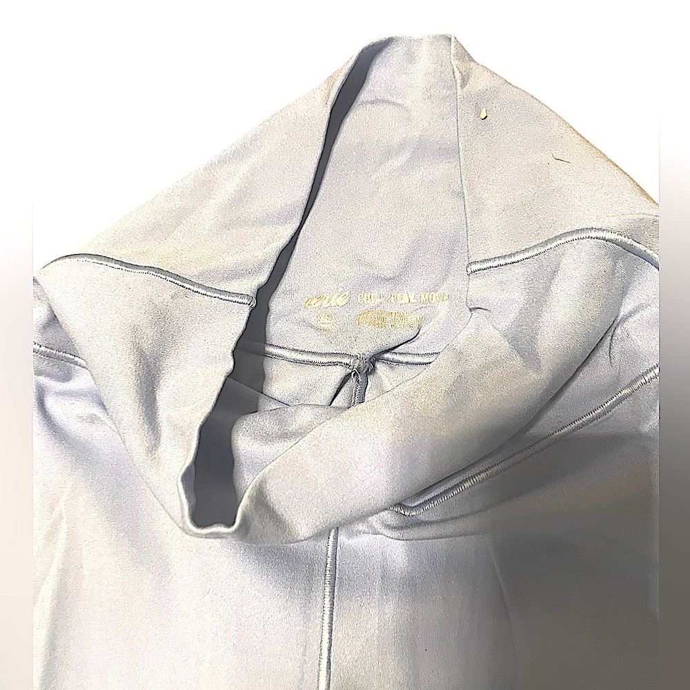 Sold——————- - Picture 2 of 9